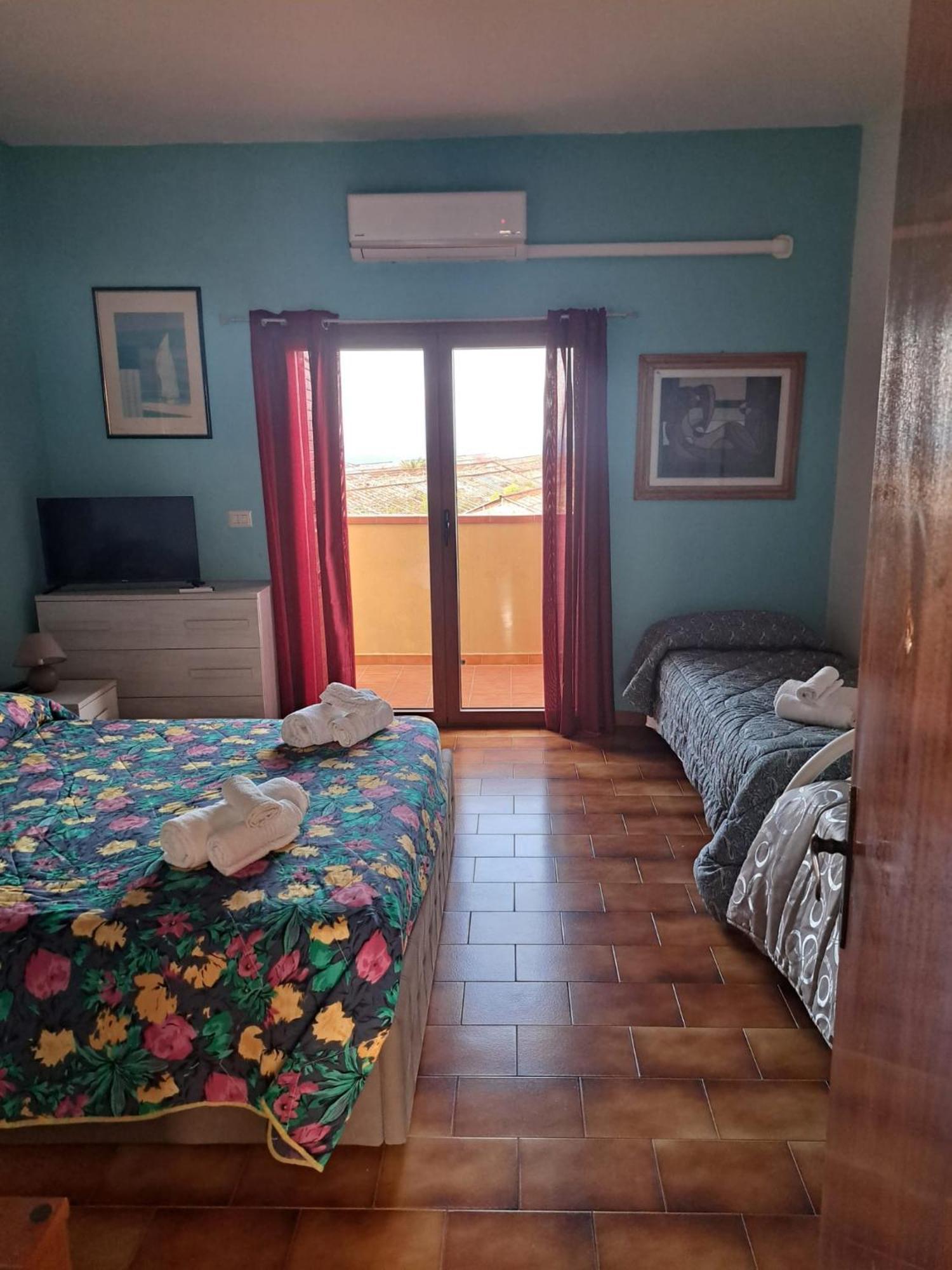 Gli Appartamenti Degli Dei Milazzo Exterior foto
