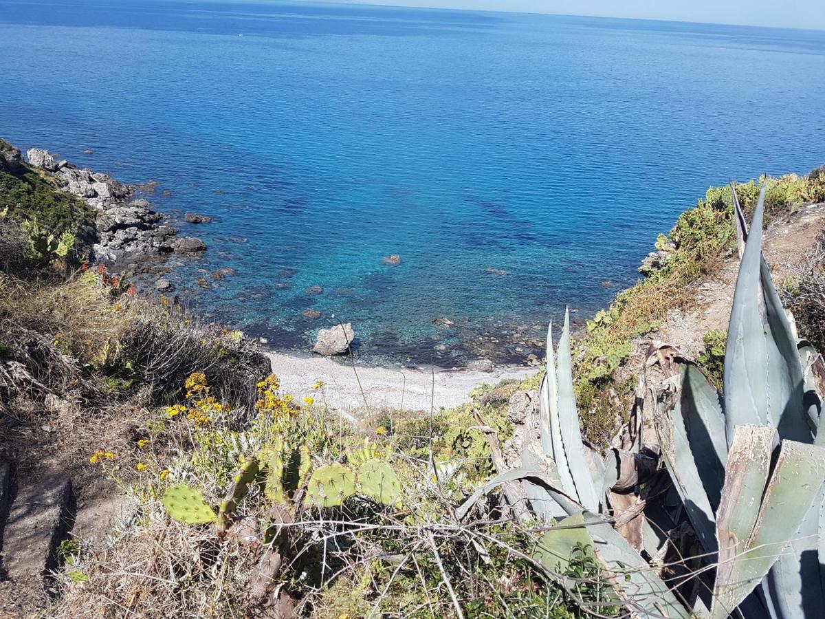 Gli Appartamenti Degli Dei Milazzo Exterior foto